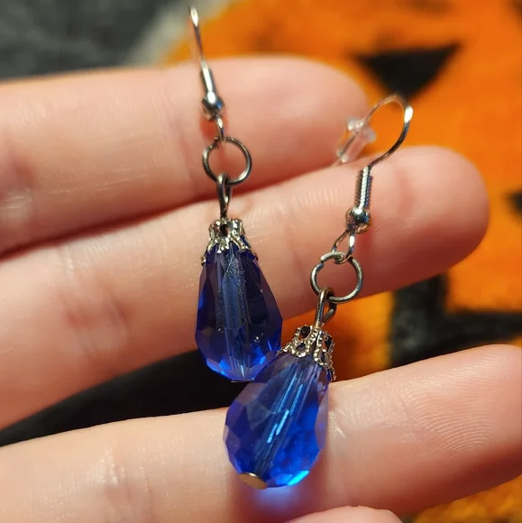 Glass bead earrings - Picture 2 of 4